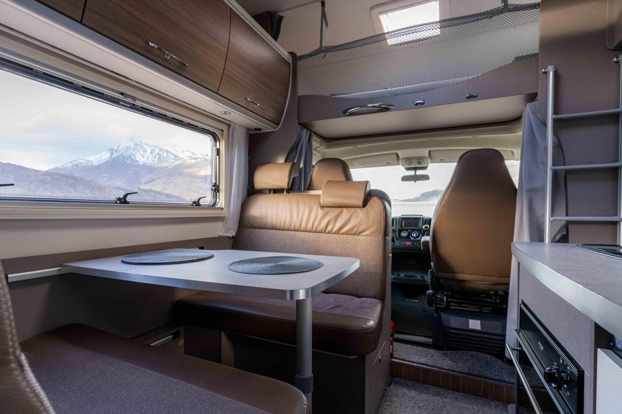 10-questions-you-should-ask-before-renting-a-motorhome-with-us-ariescape